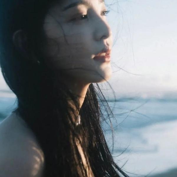 艾莉莎‧施莱辛格:战妆